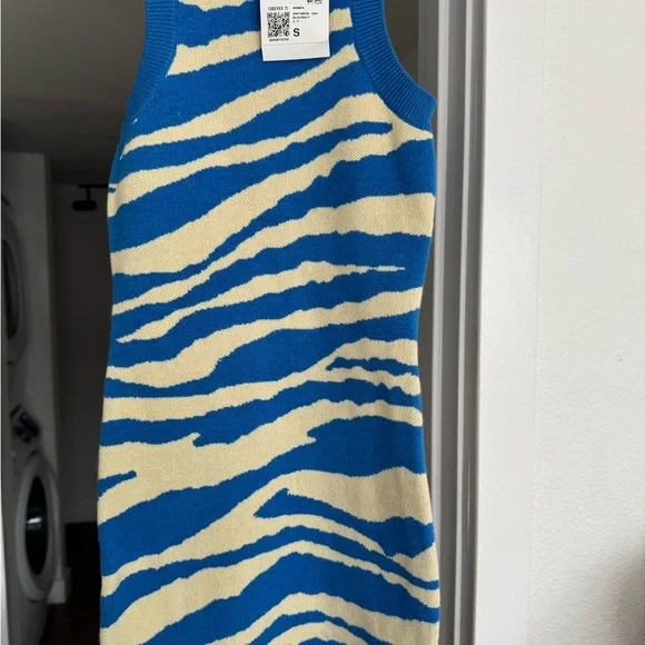 Forever 21 Blue and Cream Zebra Print Mini Dress - Picture 3 of 4